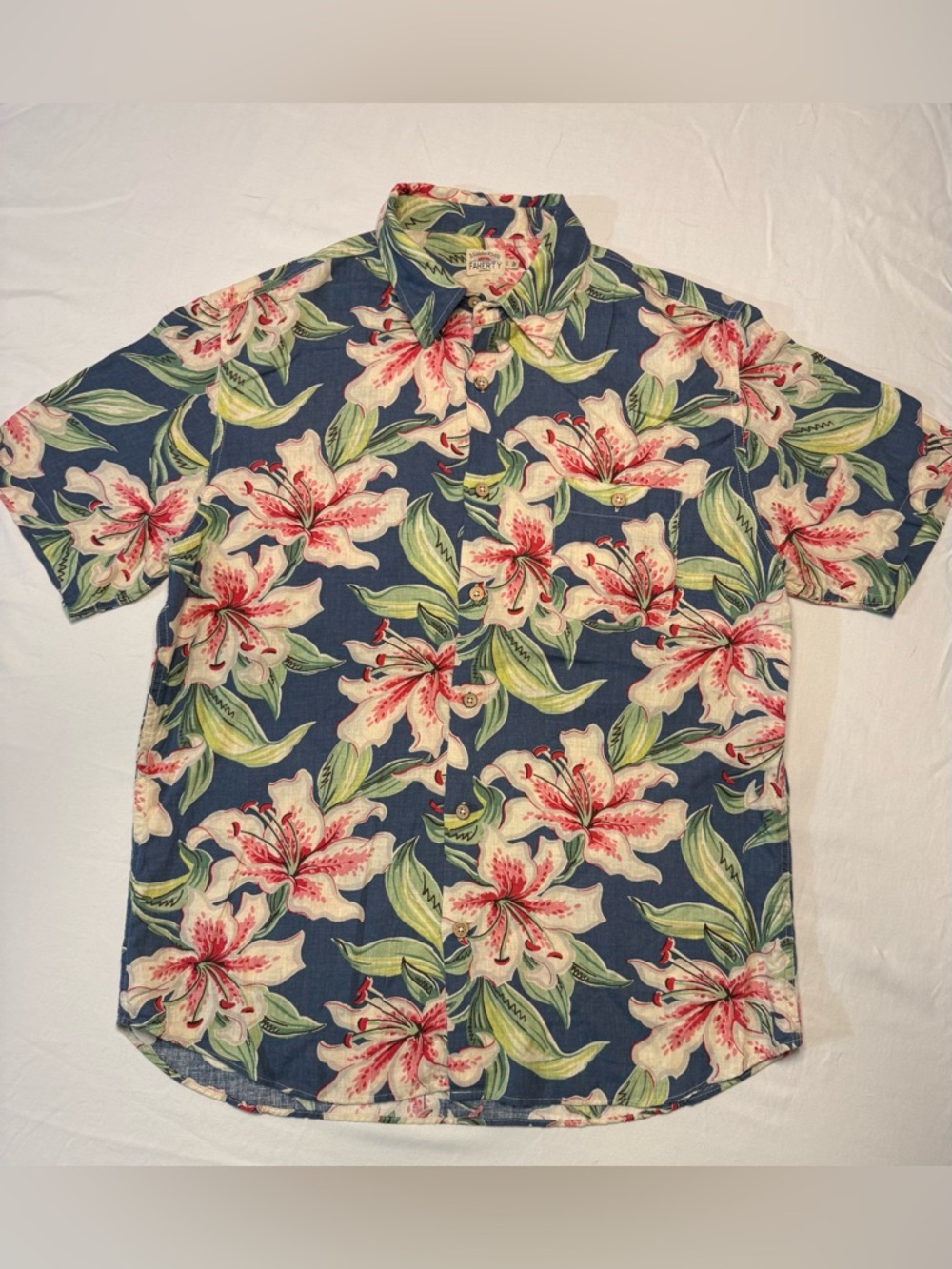 Faherty Navy Floral Short-Sleeve Button-Down with Cream & Pink Blooms